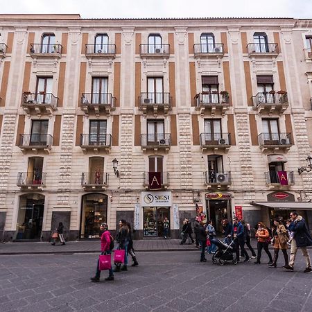 Rg9 Room Catania Bagian luar foto